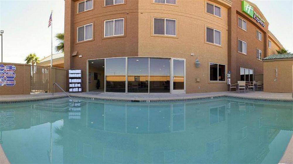Holiday Inn Express Las Vegas-Nellis By Ihg Εξωτερικό φωτογραφία