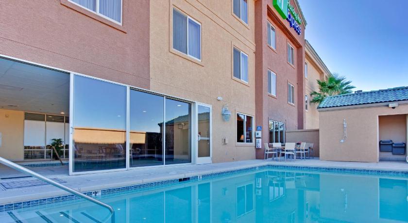 Holiday Inn Express Las Vegas-Nellis By Ihg Εξωτερικό φωτογραφία