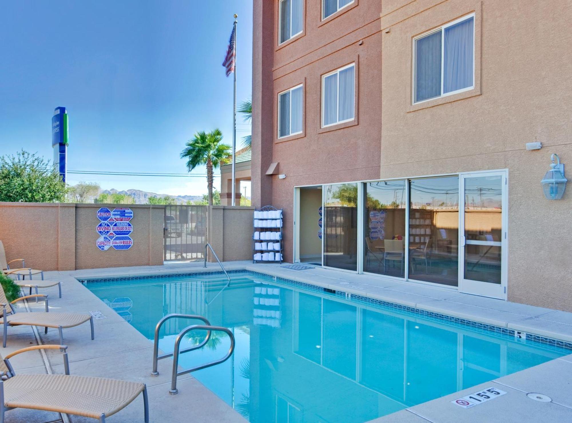 Holiday Inn Express Las Vegas-Nellis By Ihg Εξωτερικό φωτογραφία