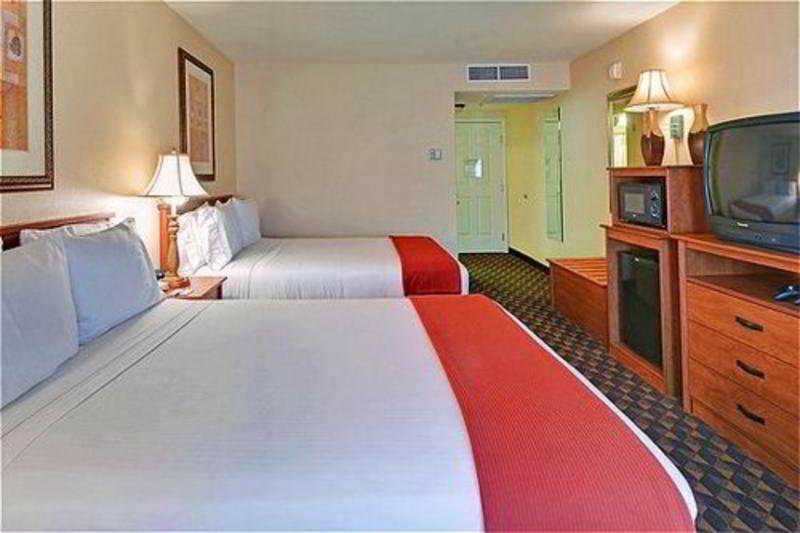 Holiday Inn Express Las Vegas-Nellis By Ihg Δωμάτιο φωτογραφία